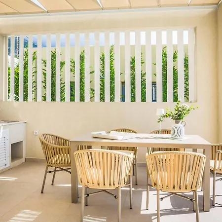 Sorian Prasino Vilă Vlachata